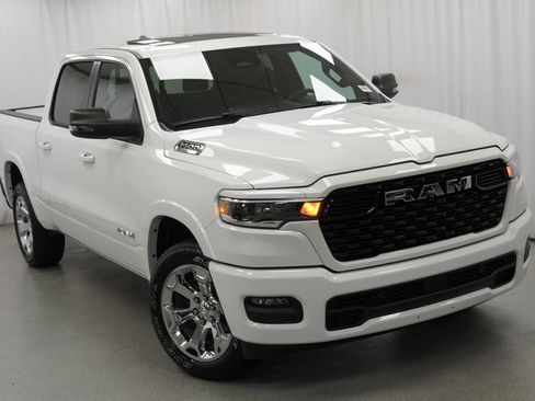 Used 2025 RAM 1500 Big Horn AWD/4WD image 9