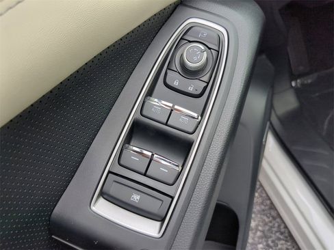 Certified 2025 Subaru Ascent Limited image 18