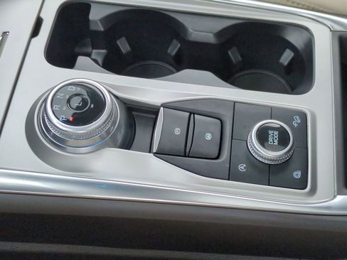 Used 2023 Ford Explorer Platinum w/ Technology Package AWD/4WD image 34