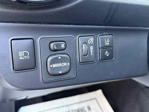 Used 2018 Toyota Prius C Two image 93