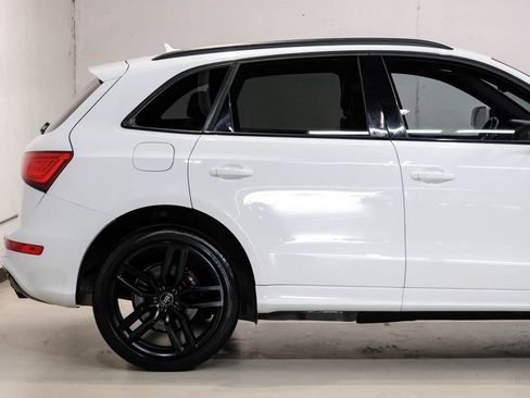 Used 2016 Audi SQ5 Premium Plus w/ Technology Package AWD/4WD image 9