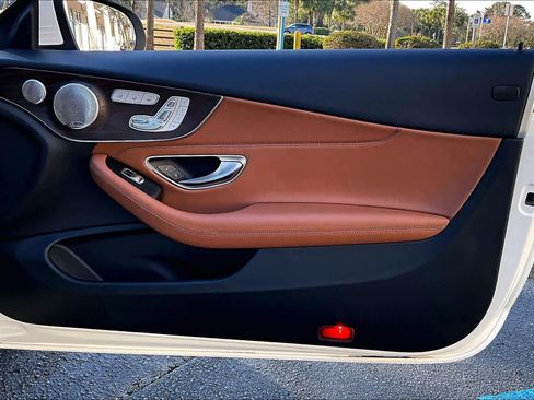 Used 2018 Mercedes-Benz C 300 Cabriolet image 19