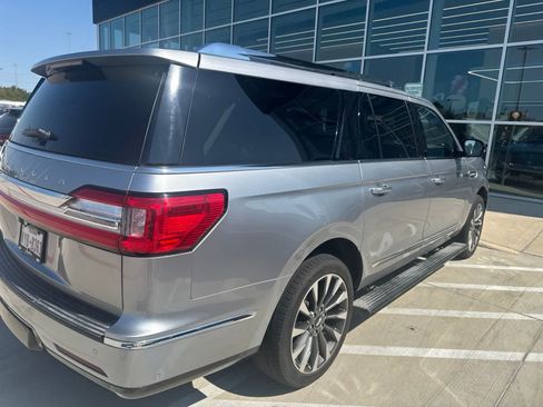 Used 2020 Lincoln Navigator L Reserve w/ Luxury Package AWD/4WD image 8