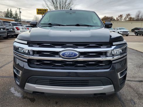 Used 2023 Ford Expedition Max Limited image 3