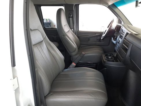 Used 2014 Chevrolet Express 2500 LS image 12