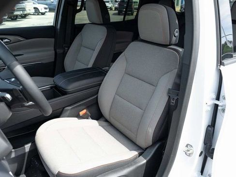 New 2026 Chevrolet Traverse LT w/ Enhanced Driving Package FWD image 12