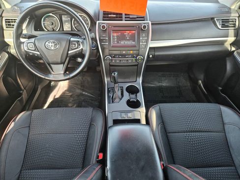 Used 2015 Toyota Camry SE image 11