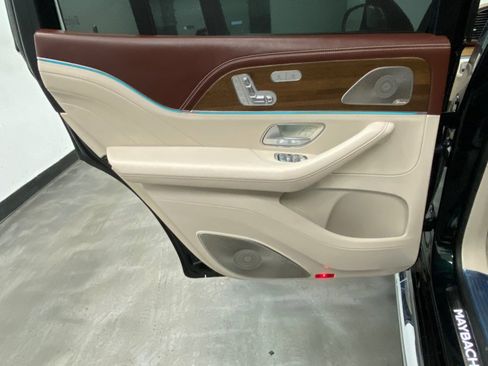 Used 2021 Mercedes-Benz Maybach GLS 600 4MATIC image 54
