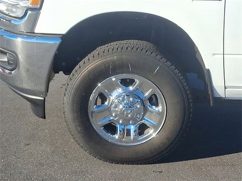 Used 2023 RAM 3500 Tradesman w/ Chrome Appearance Group image 8