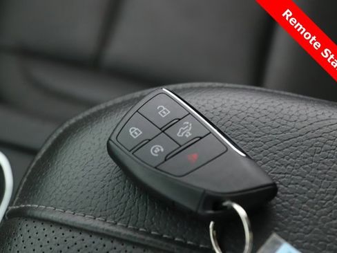 Used 2025 GMC Sierra 2500 Denali image 3