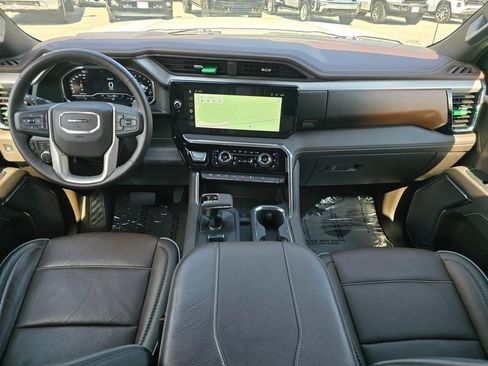 Certified 2025 GMC Sierra 1500 Denali w/ Denali Reserve Package AWD/4WD image 5