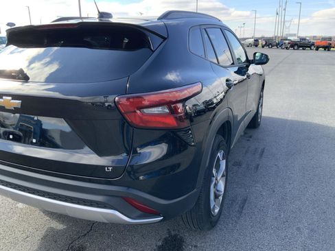 Used 2025 Chevrolet Trax LT image 15