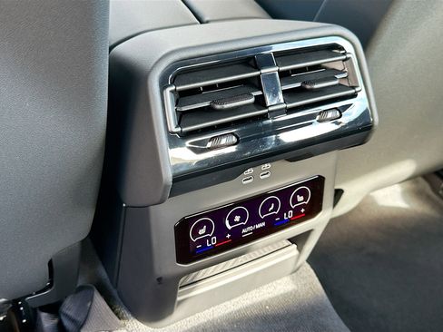 New 2026 BMW 540i xDrive 540i xDrive w/ M Sport Package image 19