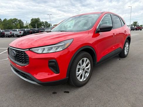 Certified 2024 Ford Escape Active FWD image 2