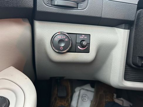 Used 2010 GMC Acadia SL image 24