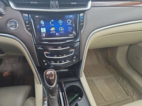 Used 2013 Cadillac XTS Premium FWD image 24