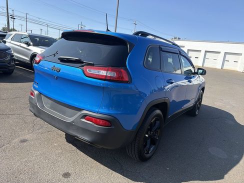 Used 2018 Jeep Cherokee Limited w/ High Altitude Package AWD/4WD image 5