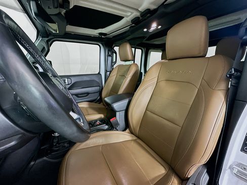 Used 2023 Jeep Wrangler Sahara w/ Cold Weather Group image 13