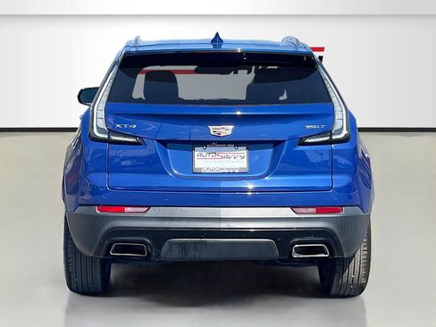 Used 2022 Cadillac XT4 Premium Luxury w/ Safety Alert Package FWD image 6