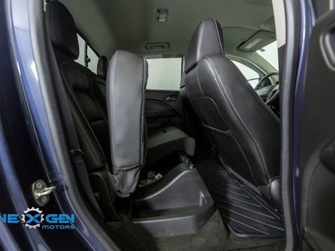 Used 2018 Chevrolet Colorado Z71 w/ Centennial Edition AWD/4WD image 39