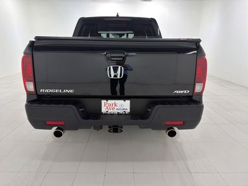 Used 2023 Honda Ridgeline Black Edition image 4