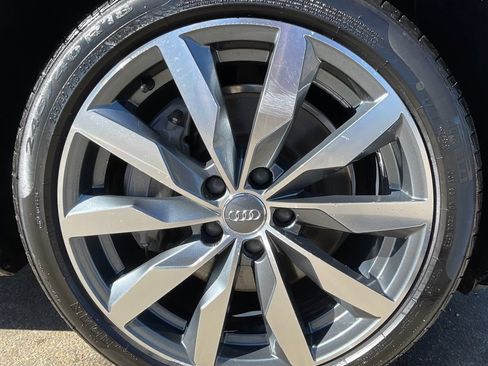 Used 2017 Audi A4 2.0T Premium image 16