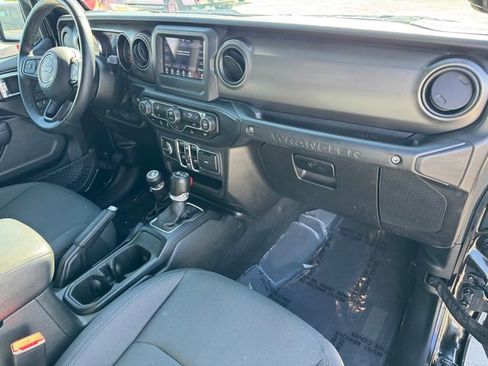 Used 2022 Jeep Wrangler Unlimited Sport image 5