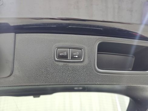 Used 2021 Porsche Macan image 18