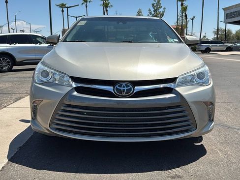 Used 2017 Toyota Camry XLE w/ Moonroof Package FWD image 3