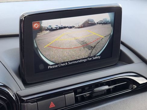 Used 2023 MAZDA MX-5 Miata Club image 9