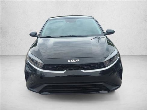 Used 2023 Kia Forte LXS FWD image 2