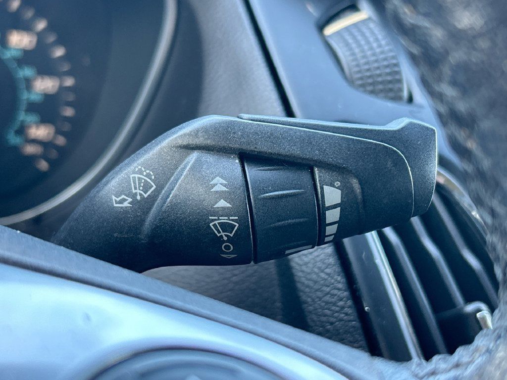 Used 2013 Ford Focus SE FWD image 18