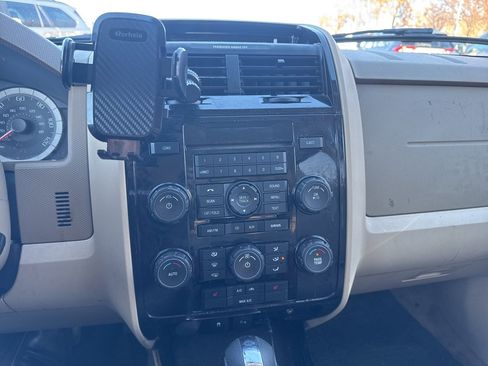 Used 2009 Ford Escape Limited image 10