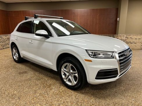 Used 2019 Audi Q5 2.0T Premium w/ Convenience Package image 4