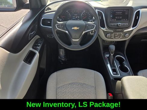 Used 2023 Chevrolet Equinox LS w/ LS Convenience Package FWD image 12