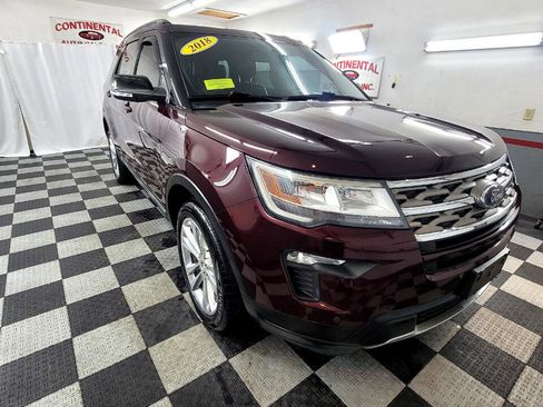 Used 2018 Ford Explorer XLT w/ Equipment Group 202A image 8