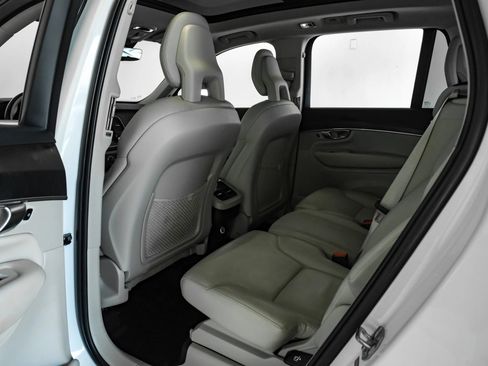 Used 2020 Volvo XC90 T5 Momentum w/ Protection Package Premier FWD image 29