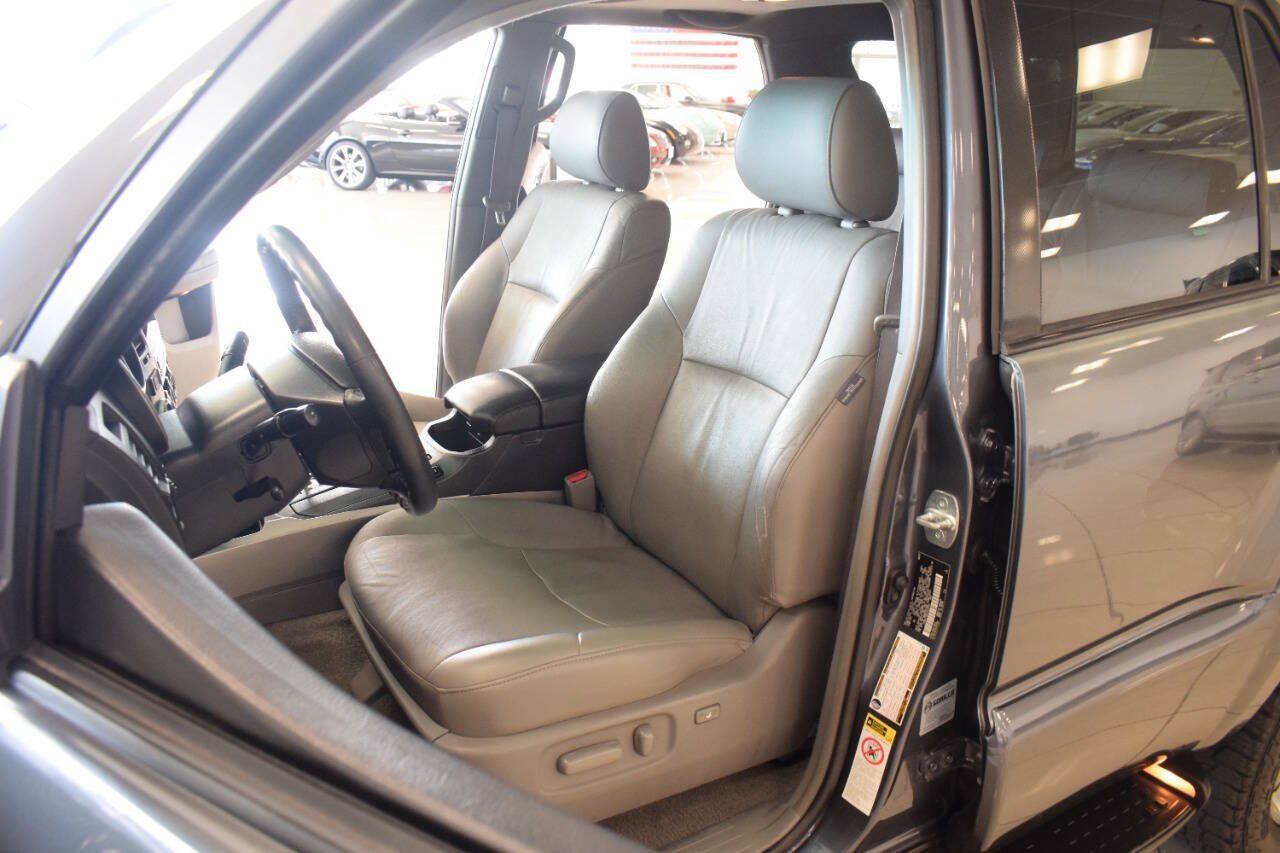 Used 2007 Toyota 4Runner Limited AWD/4WD image 31