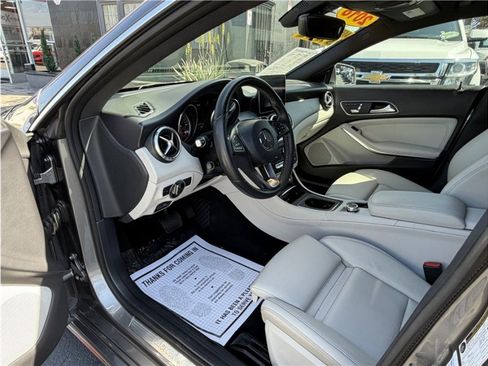 Used 2018 Mercedes-Benz CLA 250 image 11