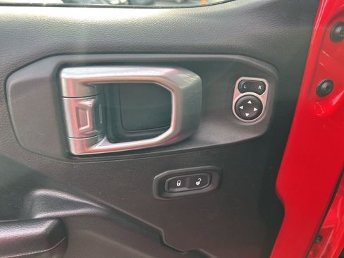 Used 2019 Jeep Wrangler Unlimited Sport S AWD/4WD image 11