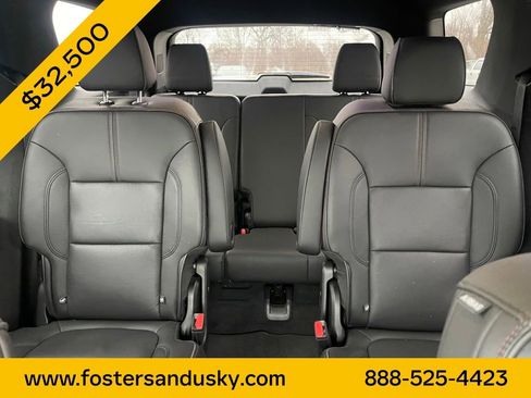 Used 2023 Chevrolet Traverse RS image 15