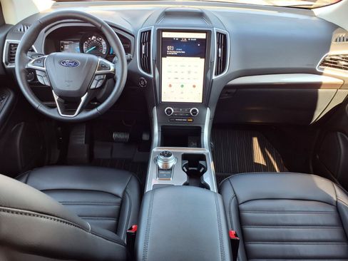 Used 2024 Ford Edge SEL w/ Convenience Package AWD/4WD image 9