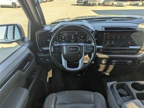 Used 2022 GMC Sierra 1500 SLT w/ X31 Off-Road Package image 3