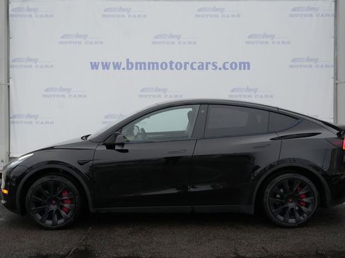 Used 2023 Tesla Model Y Long Range image 8