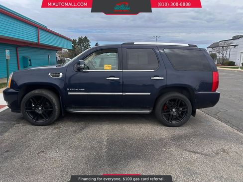 Used 2008 Cadillac Escalade AWD image 4