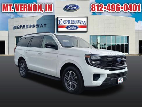 Used 2025 Ford Expedition Active AWD/4WD image 5