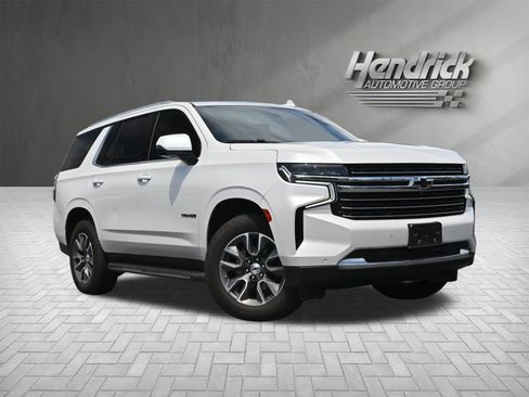 Used 2022 Chevrolet Tahoe LT w/ Luxury Package RWD image 2