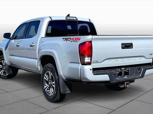 Certified 2019 Toyota Tacoma TRD Sport image 12
