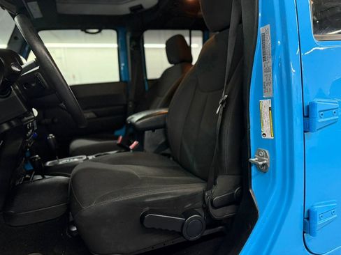 Used 2017 Jeep Wrangler Unlimited Sport image 17