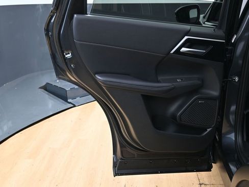 Used 2025 Mitsubishi Outlander SE AWD/4WD image 40